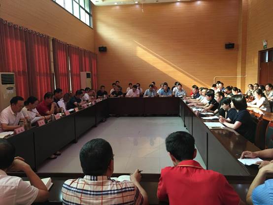 说明: AEC81720FDE52BE80B6A44E8DCA12815