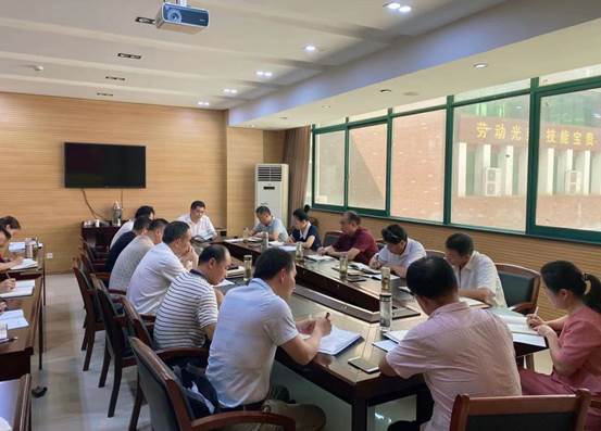 说明: 592574f864ed01aa0e1d0b5b6e4bdc3