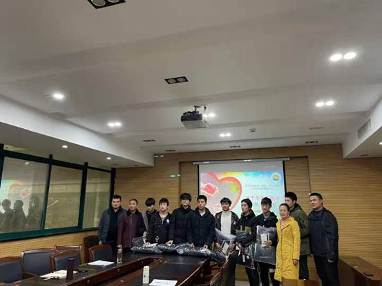 说明: daff4bef760a774d78502cf2f7d7279