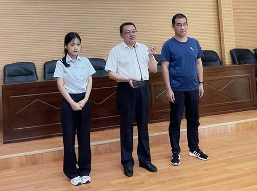 说明: C:\Users\Administrator\Desktop\0621\9b363a398459c755ed01dbe979b3a01.jpg