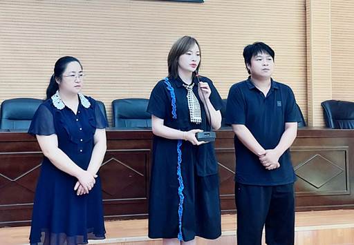 说明: C:\Users\Administrator\Desktop\0621\a5b0a622332ee4c0aec90b10a39925d.jpg