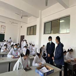说明: H:\科室文件\2022母婴照护\11.26母婴考试照片\候考室1-3.jpg