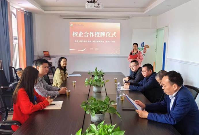说明: 7c178f0aed2cb03539edaed8935ded0