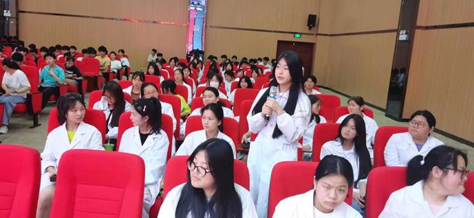 说明: 73467cc9a9620f07db997c4fffd3779