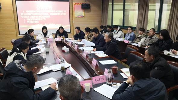 说明: 013ee426b8a8cead216a0f18220580e