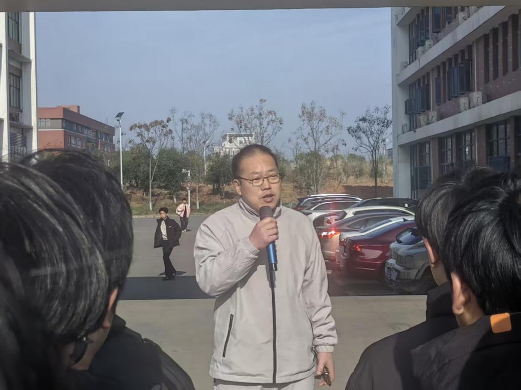 三年逐一梦，一举定成功！