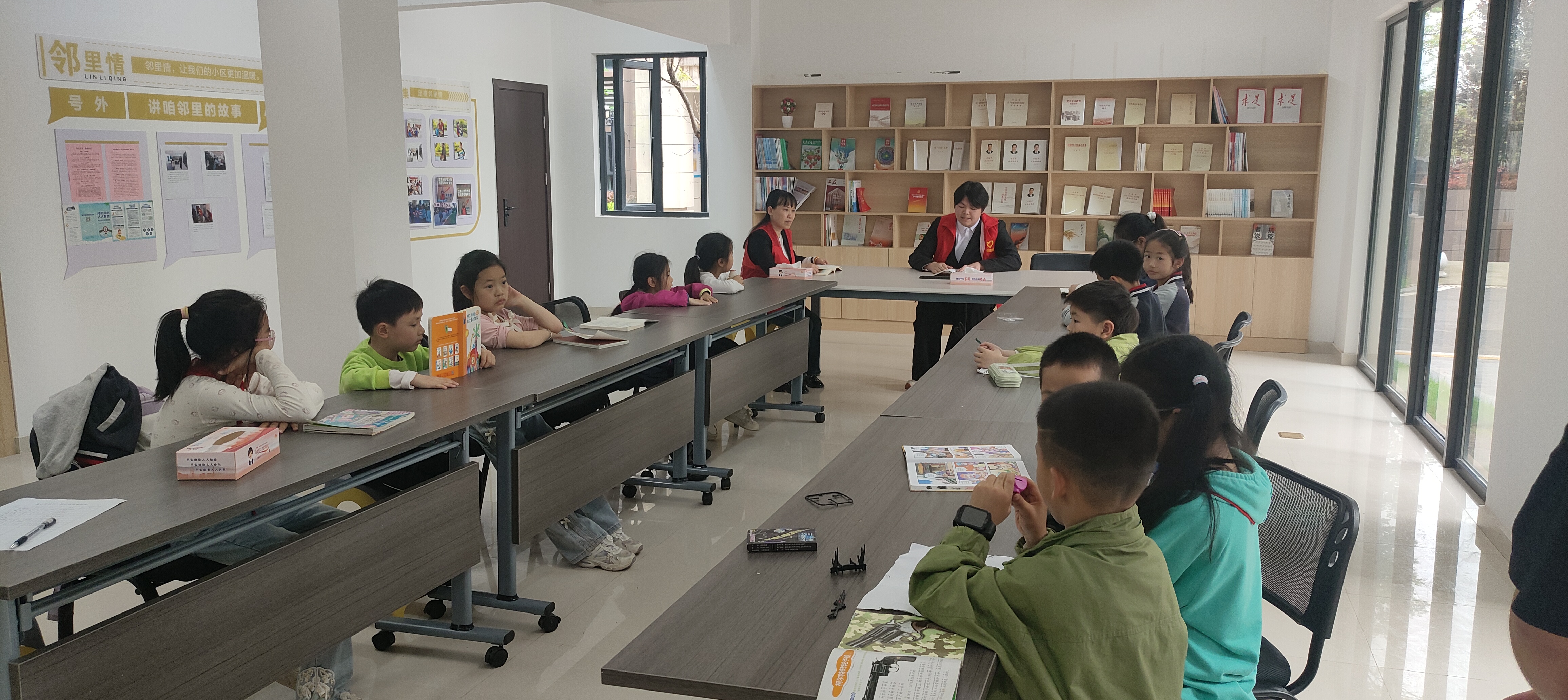 党建联团建 大手牵小手  助力社区为民办实事