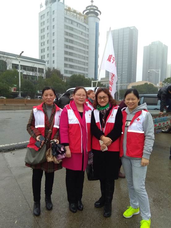 说明: E:\网盘\腾讯微云\云同步\党支部文件\20190306\学雷锋参加义工\文章使用相片\QQ图片20190308091124.jpg