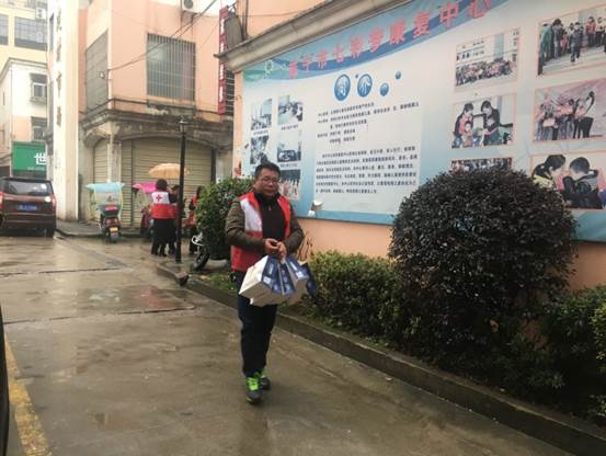 说明: E:\网盘\腾讯微云\云同步\党支部文件\20190306\学雷锋参加义工\文章使用相片\QQ图片20190308091115.jpg