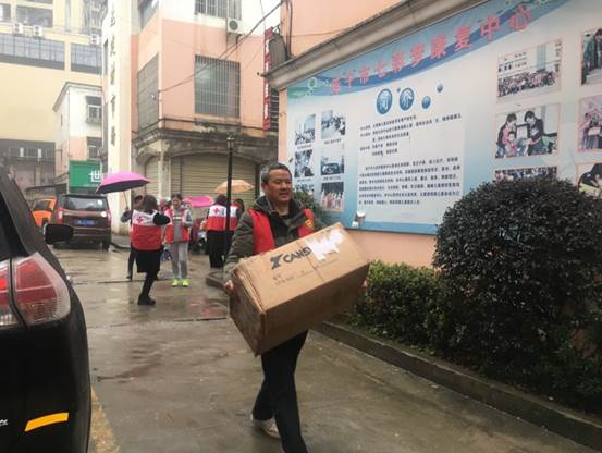 说明: E:\网盘\腾讯微云\云同步\党支部文件\20190306\学雷锋参加义工\文章使用相片\QQ图片20190308091142.jpg