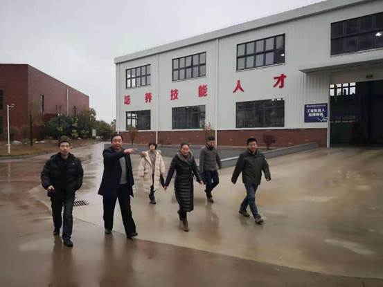 说明: 2b6d8cd0836af8df1a9d5d159976060