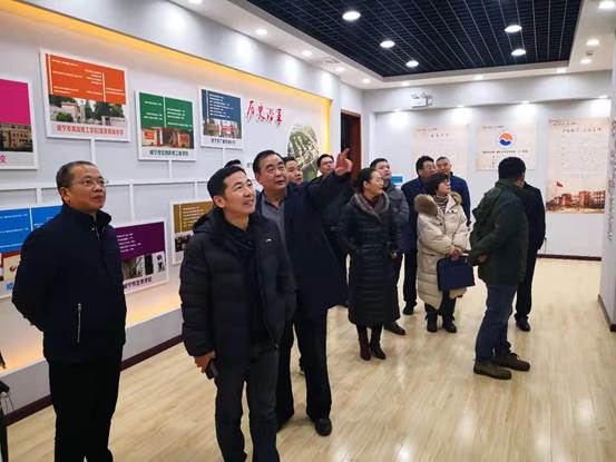 说明: fce7c8e2af4944975896d84dc93f42d