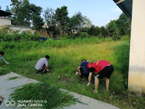 说明: 631be2e1fb28eb3eb63f672f070f1e1