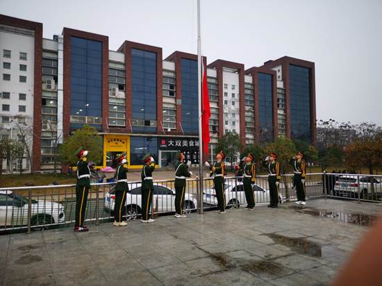 说明: 1