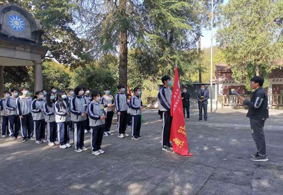 说明: C:\Users\Administrator\Desktop\清明祭扫活动\活动照片\微信图片_20210325133938.jpg