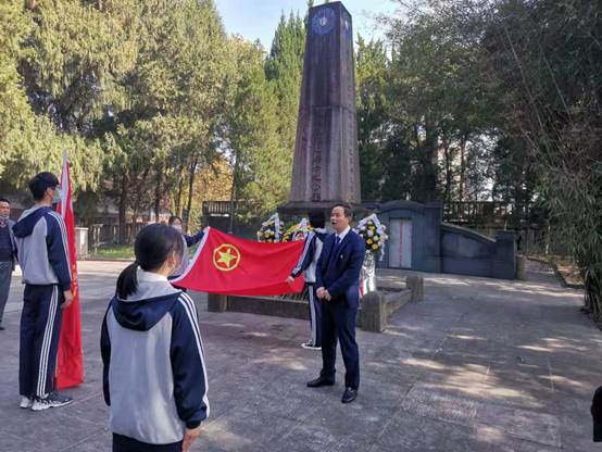 说明: C:\Users\Administrator\Desktop\清明祭扫活动\活动照片\微信图片_20210325133743.jpg