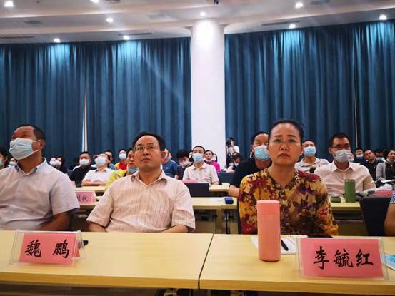 说明: 5da6cfc5e9843e6e7cf588a86e9e221