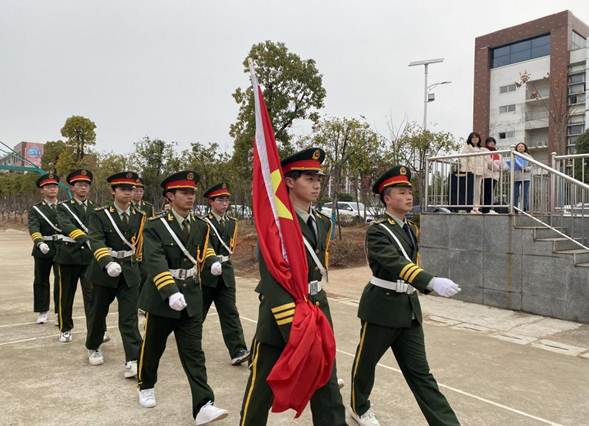 说明: 6e3eb44cdcf1b7f2329b4c679ee322c