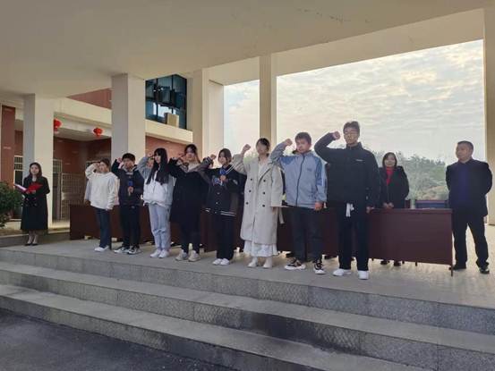 说明: 2a545a044c8c6ca963f3ffdea8d1a99