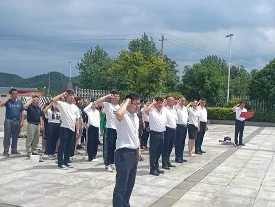 e55da062f443b0488edd2be633ccc6c