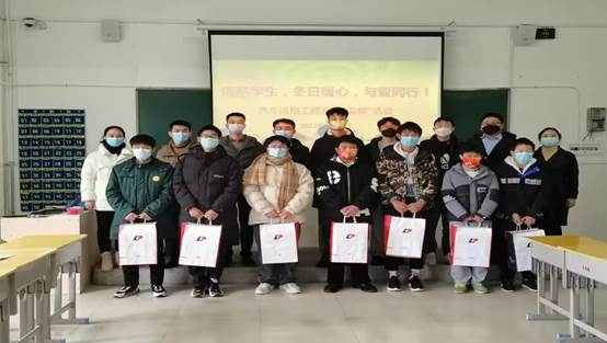 说明: FV39FXUV53)8I%JS29]CNXQ