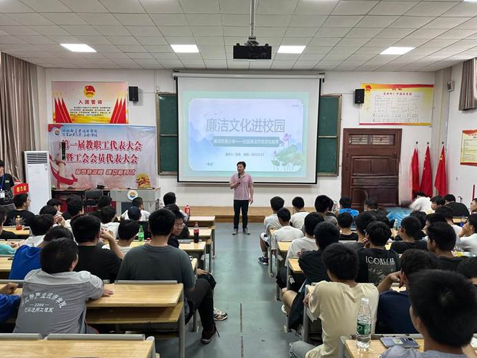 说明: 73c0552ae3d95ab36f883d268192a42