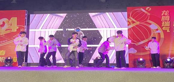 说明: c468e737b5df4426cbad540192b9954