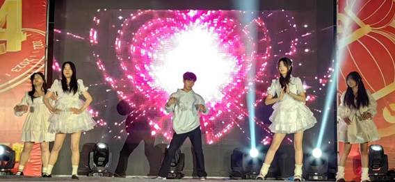 说明: 685a177fabc41c45fb3b104add98378