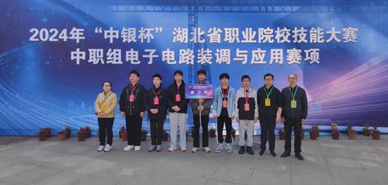 说明: 4e23764e5e8996692bfabe9421f7613